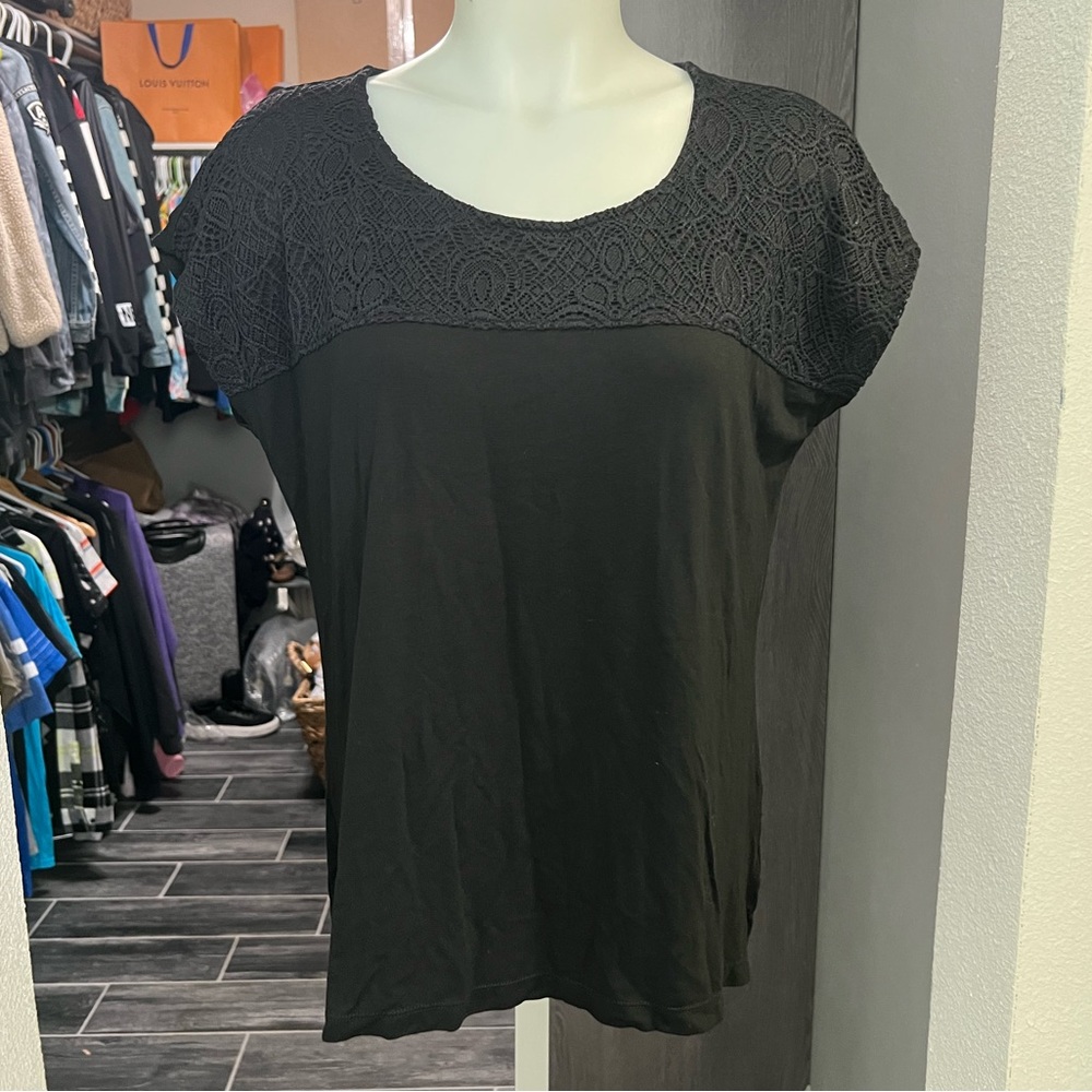 Chicos Black Short Sleeve Top